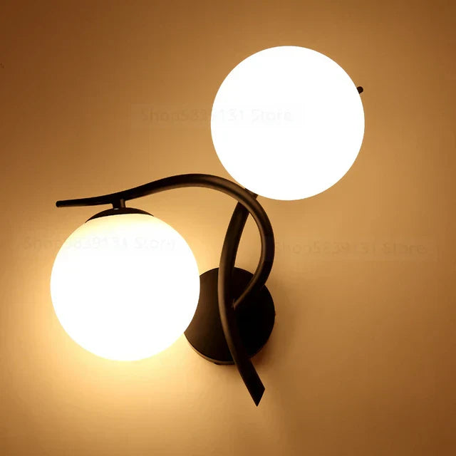 Moderne skandinavisk vegglampe laget av jern – Minimalistisk LED vegglampe for stue og soverom | Luvikno