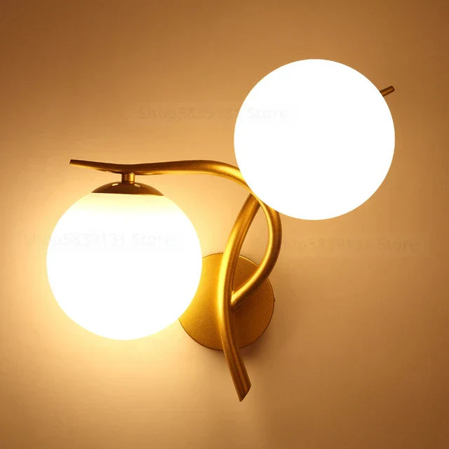 Moderne skandinavisk vegglampe laget av jern – Minimalistisk LED vegglampe for stue og soverom | Luvikno