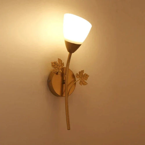 Krav vegglampe i vintage-stil med bladmotiv – LED-lampe for gang og stue | Luvikno