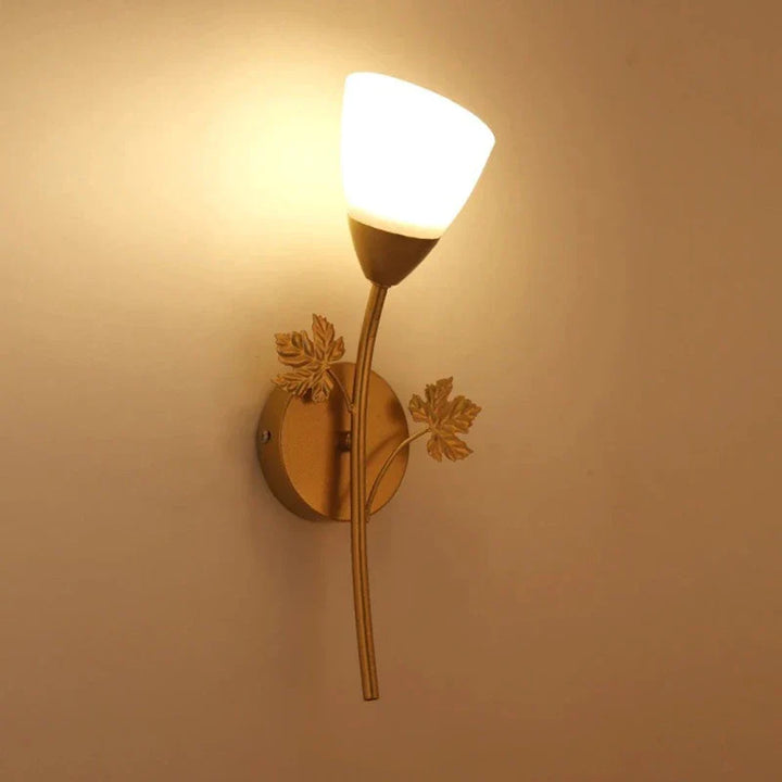 Krav vegglampe i vintage-stil med bladmotiv – LED-lampe for gang og stue | Luvikno