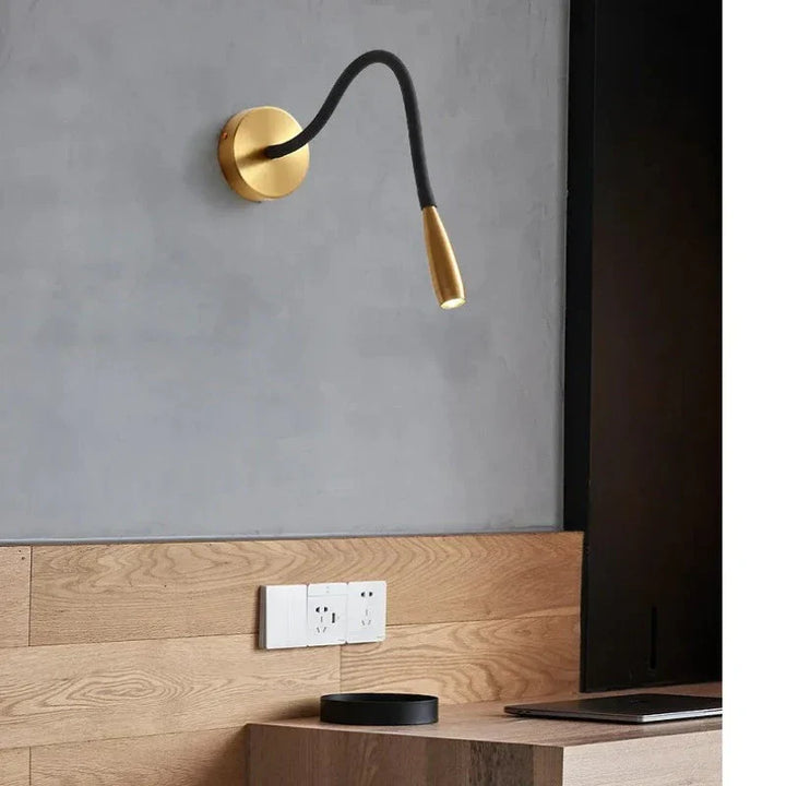 Moderne vegglampe med fleksibel arm for innendørs bruk – Justerbar LED vegglampe for stue og soverom | Luvikno