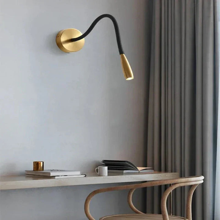 Moderne vegglampe med fleksibel arm for innendørs bruk – Justerbar LED vegglampe for stue og soverom | Luvikno