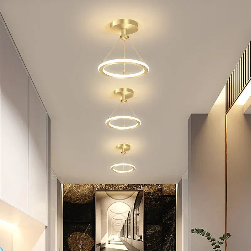 Moderne LED taklampe for gang og entréområde, minimalistisk belysning | Luvikno