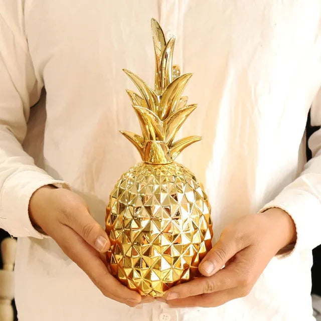 Gylden Ananas Dekorasjon, Eksklusiv Hjem Accent for Moderne Interiørdesign | Luvikno