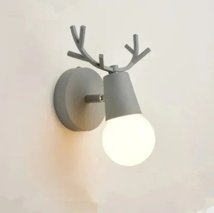 Moderne Gevir Vegglampe – Tre og Metall LED Lys for Barnerom & Stue | Luvikno