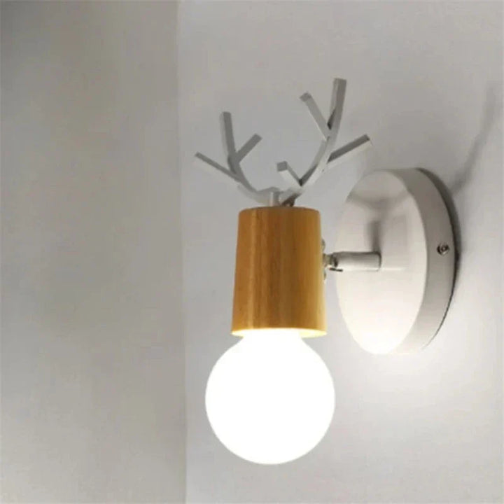 Moderne Gevir Vegglampe – Tre og Metall LED Lys for Barnerom & Stue | Luvikno