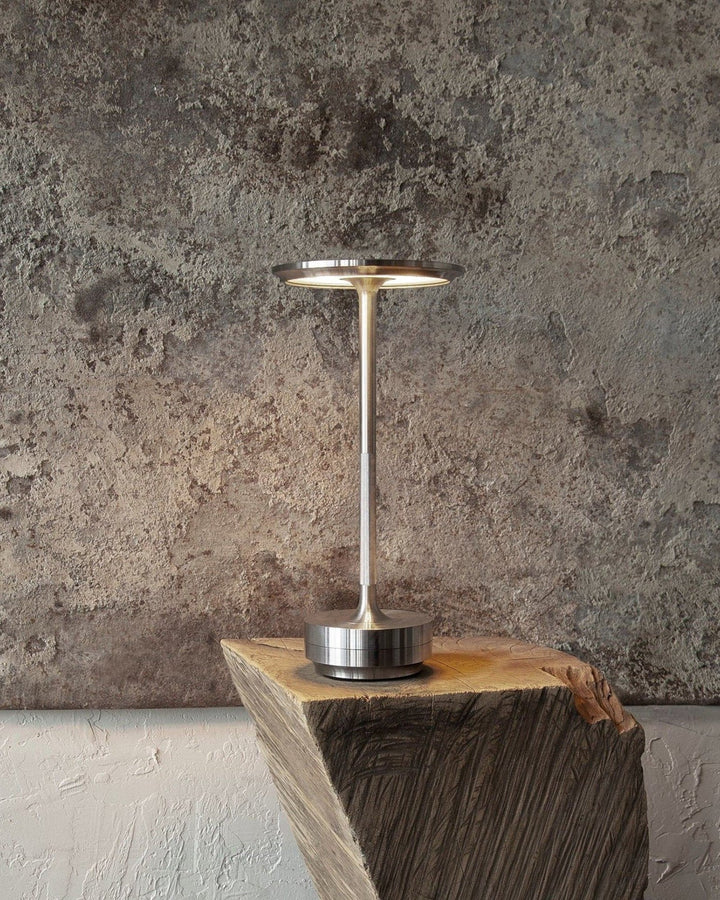 Luvikno | NordicaLight Luxe Trådløs Bordlampe for Elegant Belysning