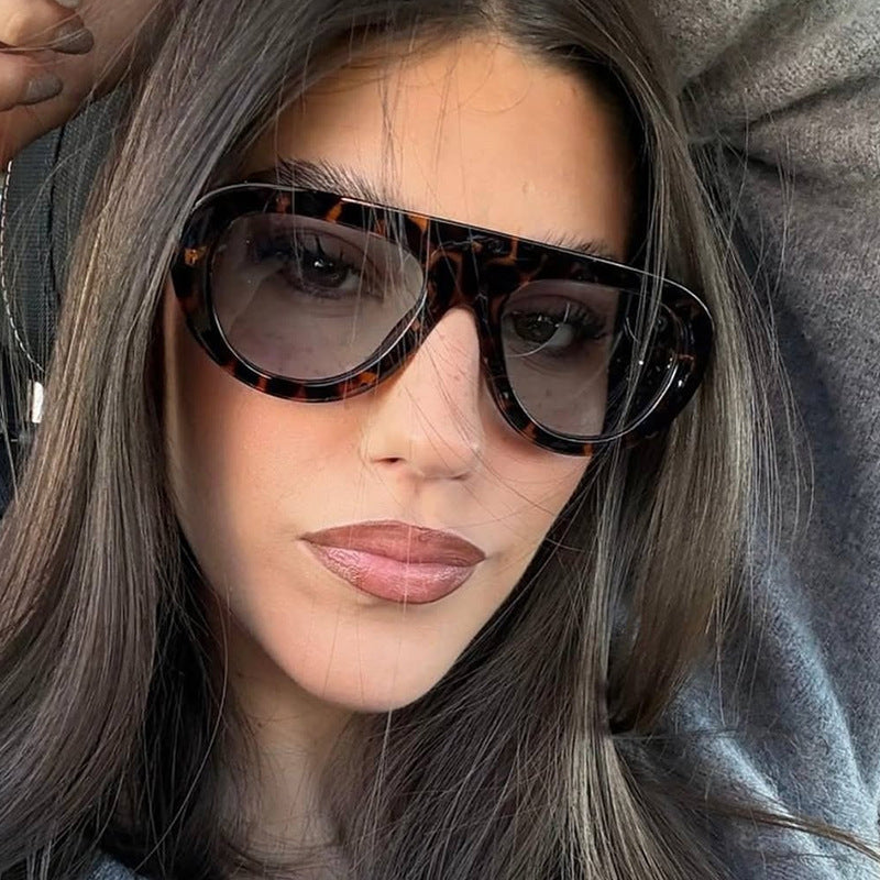 Dame moteriktig oversized solbriller med beskyttende UV-filter Luvikno
