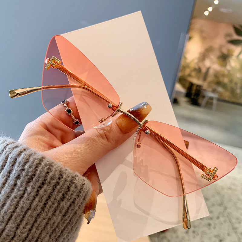 Damer Cat-Eye solbriller i moderne design med innovativ ramme Luvikno