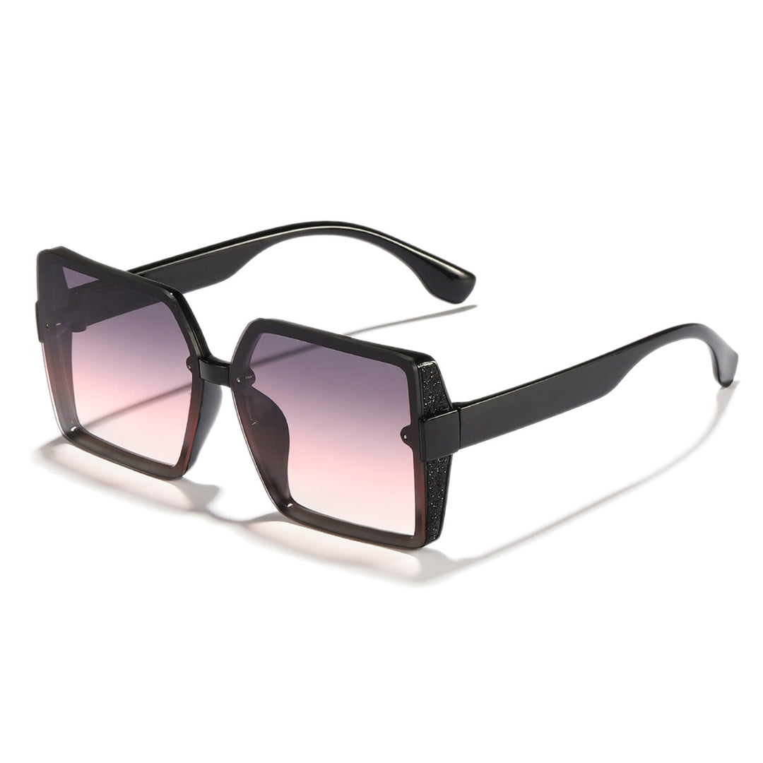 Dame moteriktig solbrille i ekstravagant firkantet design Luvikno