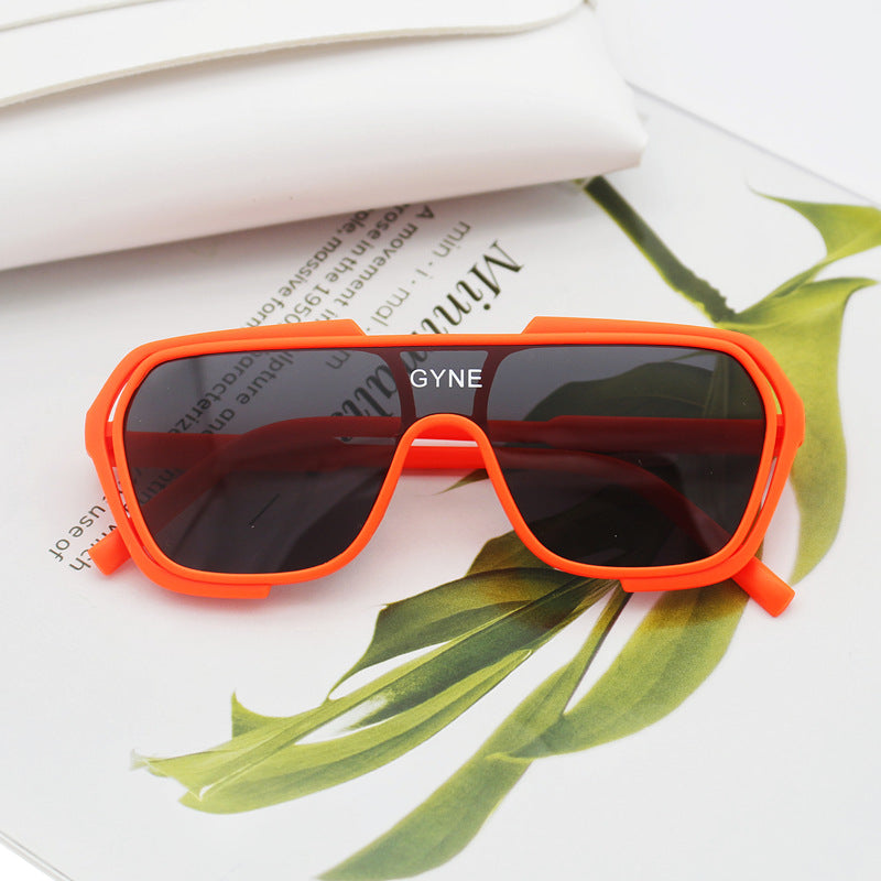 Dame Sporty solbrille med moderne design Luvikno