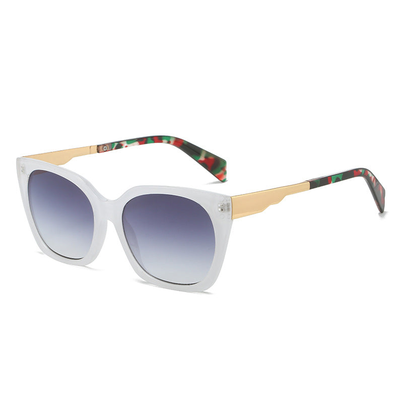 Dame Oversized-solbriller med elegant transparent ramme og gyldne aksenter Luvikno