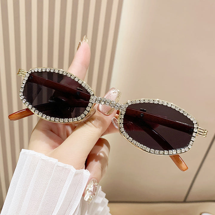 Dame solbrille i elegant glamor stil Luvikno
