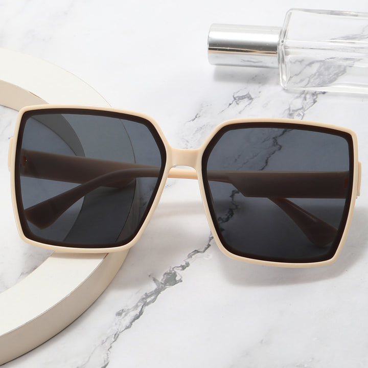 Dame Oversized-solbrille med stilig ramme Luvikno