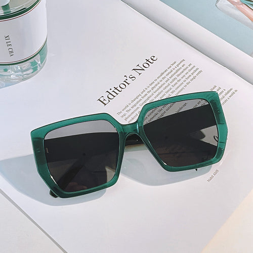 Dame kvadratisk solbrille med beskyttende UV-beskyttelse og moderne design Luvikno