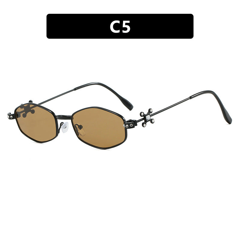 Dame solbrille med elegante akenter og UV-beskyttelse Luvikno