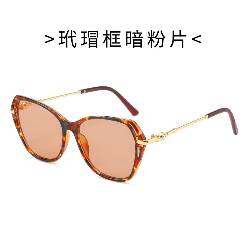 Dame moter Cat-Eye solbrille med elegant metallramme Luvikno