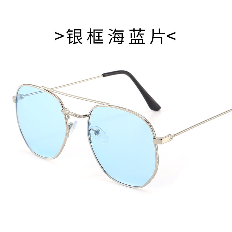 Dame solbrille med oval ramme og beskyttende gradientlinse Luvikno