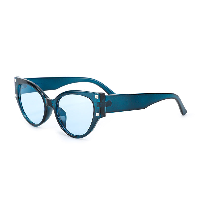 Dame trendy Cat-Eye solbriller med glamorøse aksenter Luvikno