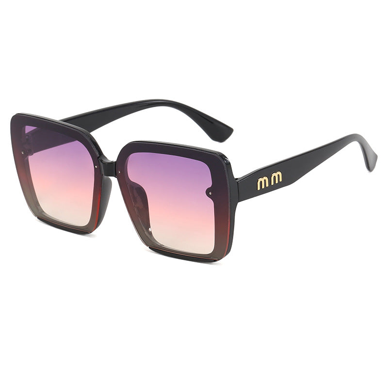 Dame moteriktig kvadratisk solbrille med gradientlinser Luvikno