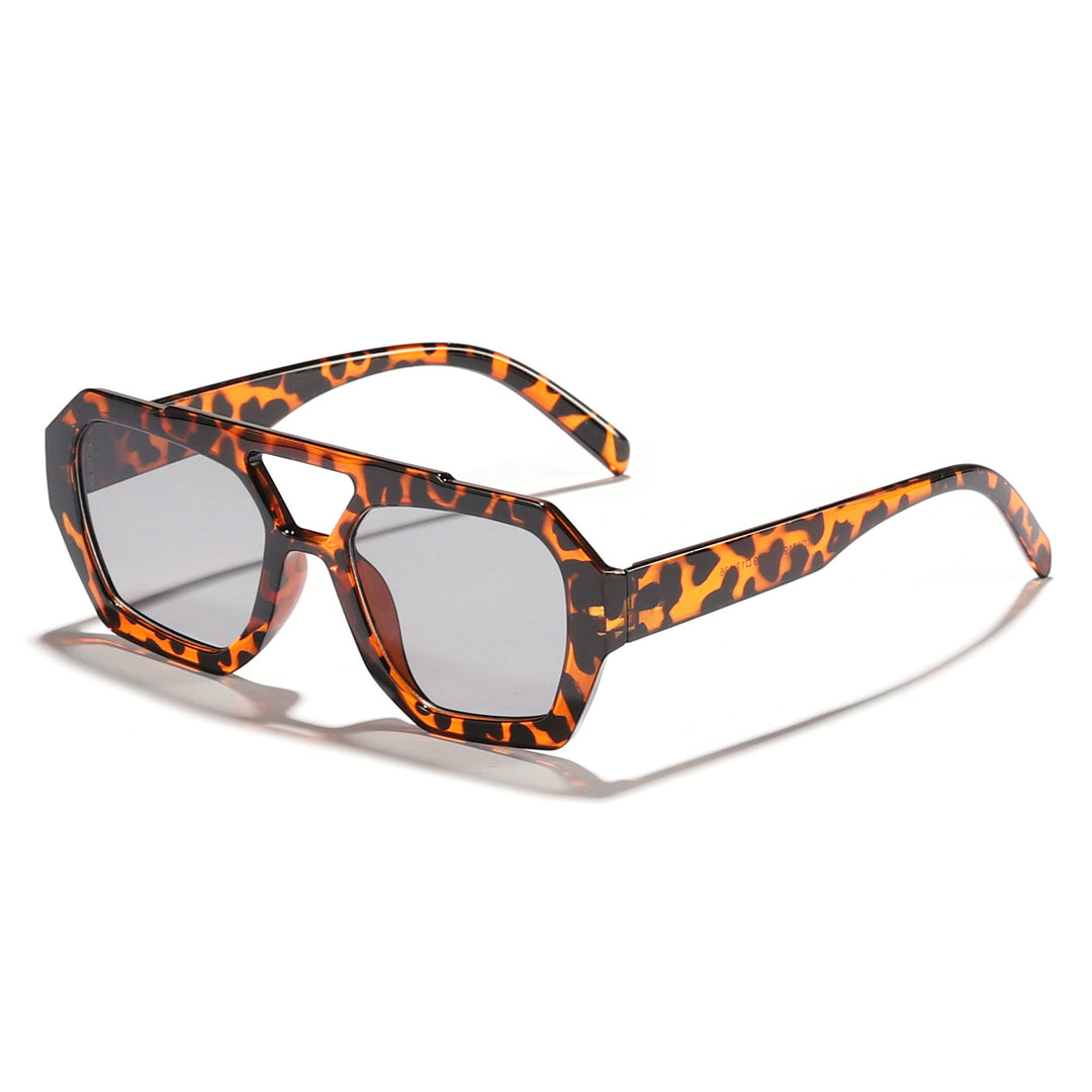 Dame moteriktig solbrille i eksklusiv oktagon-design Luvikno
