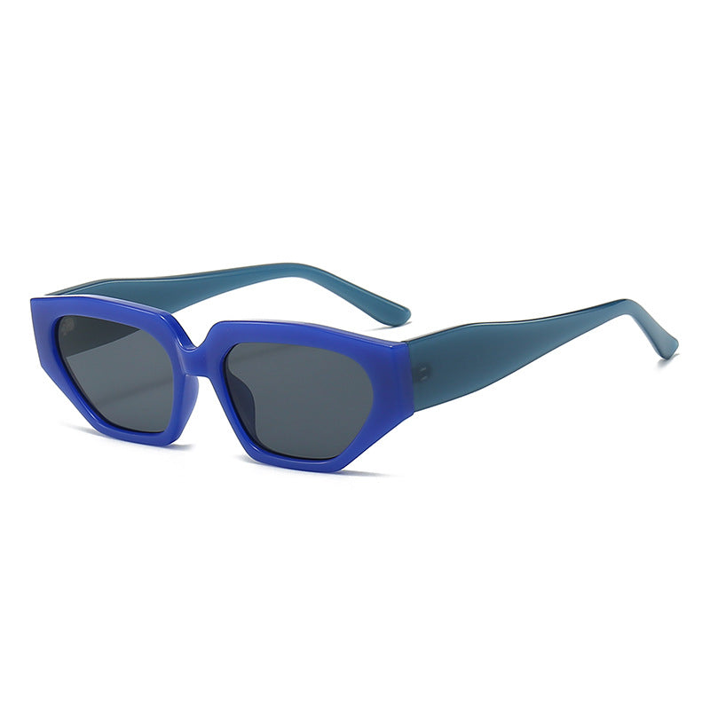 Dame Modisk solbrille i innovativ polygonal design Luvikno