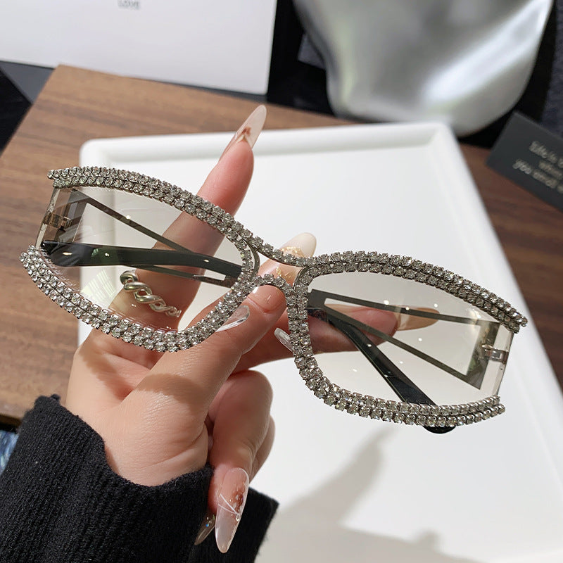 Dame Cat-Eye solbriller med glitrende krystallramme Luvikno
