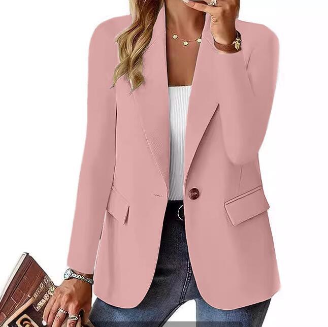 Naisten moderni bleiserilook elegantilla leikkauksella ja klassisilla yksityiskohdilla Luvik