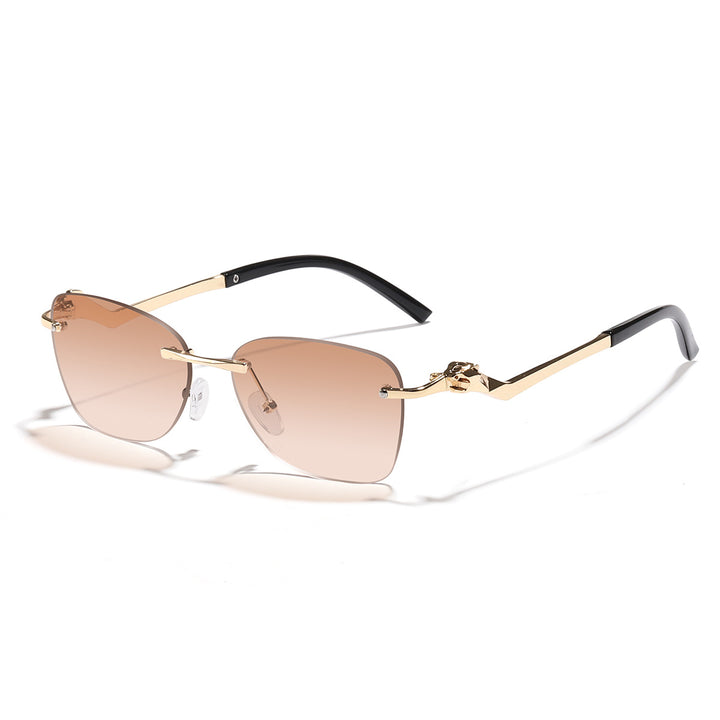 Dame moteriktig solbrille med stilige geometriske akenter Luvikno