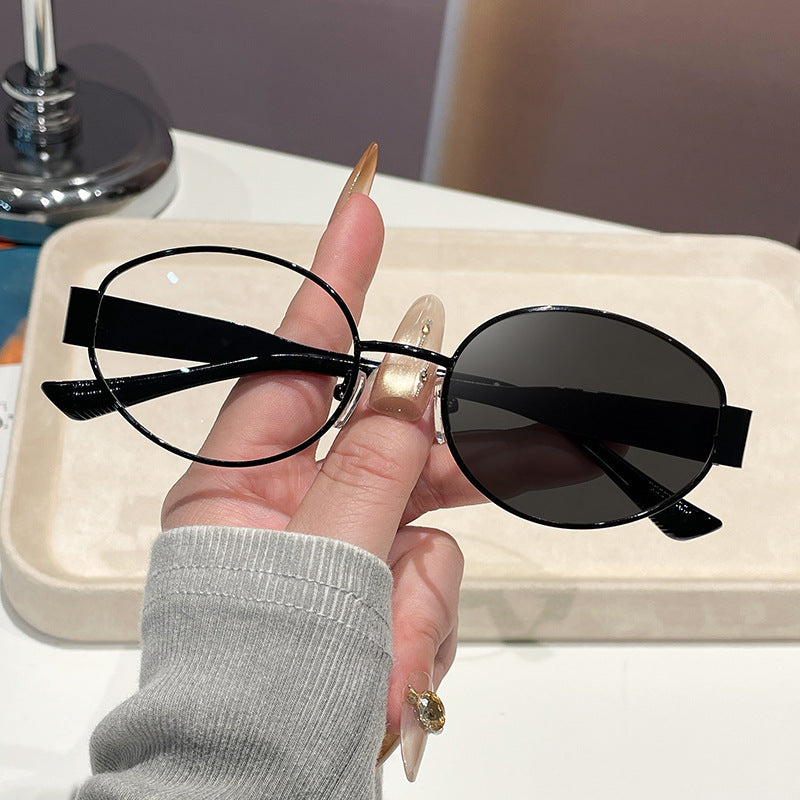 Dame Vintage solbrille i ovalt design Luvikno