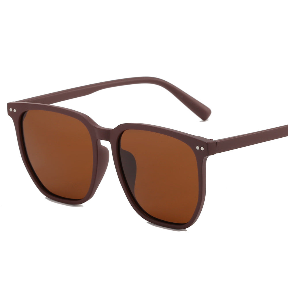 Dame moteriktig solbrille i klart design Luvikno