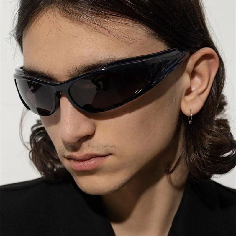 Dame Sporty UV-beskyttende solbrille med aerodynamisk design Luvikno