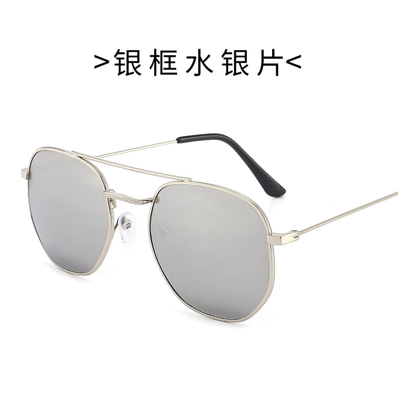 Dame solbrille med oval ramme og beskyttende gradientlinse Luvikno