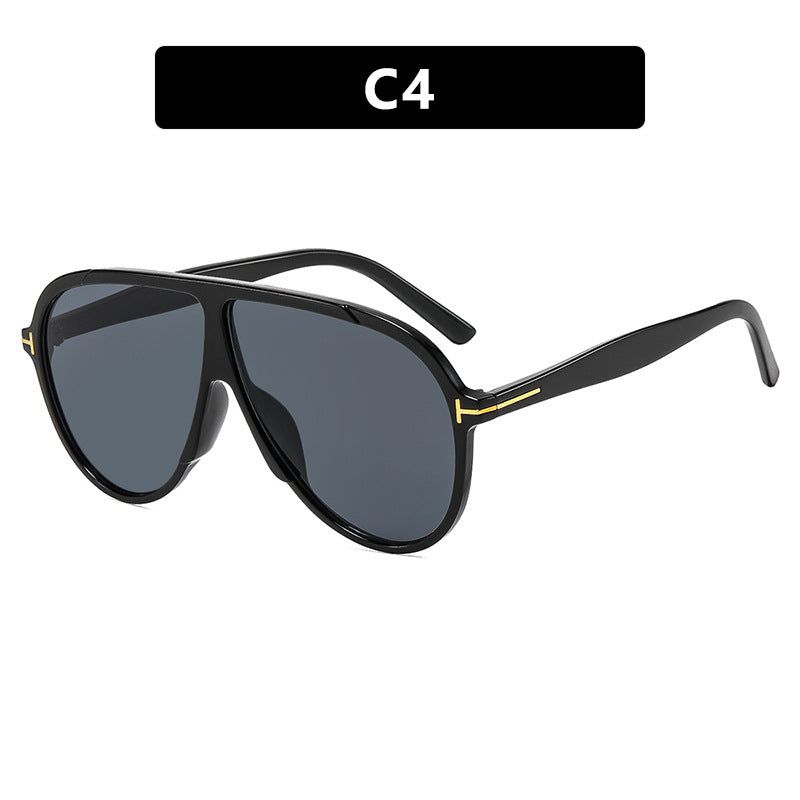 Dame moteriktig brille med stort trendy ramme Luvikno