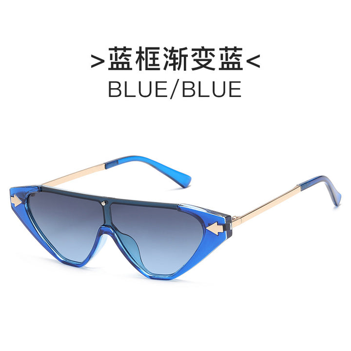 Dame futuristisk solbrille med markant design Luvikno