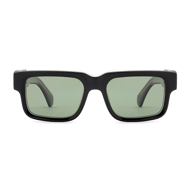 Dame kvadratisk solbrille med komfortabel, robust ramme Luvikno
