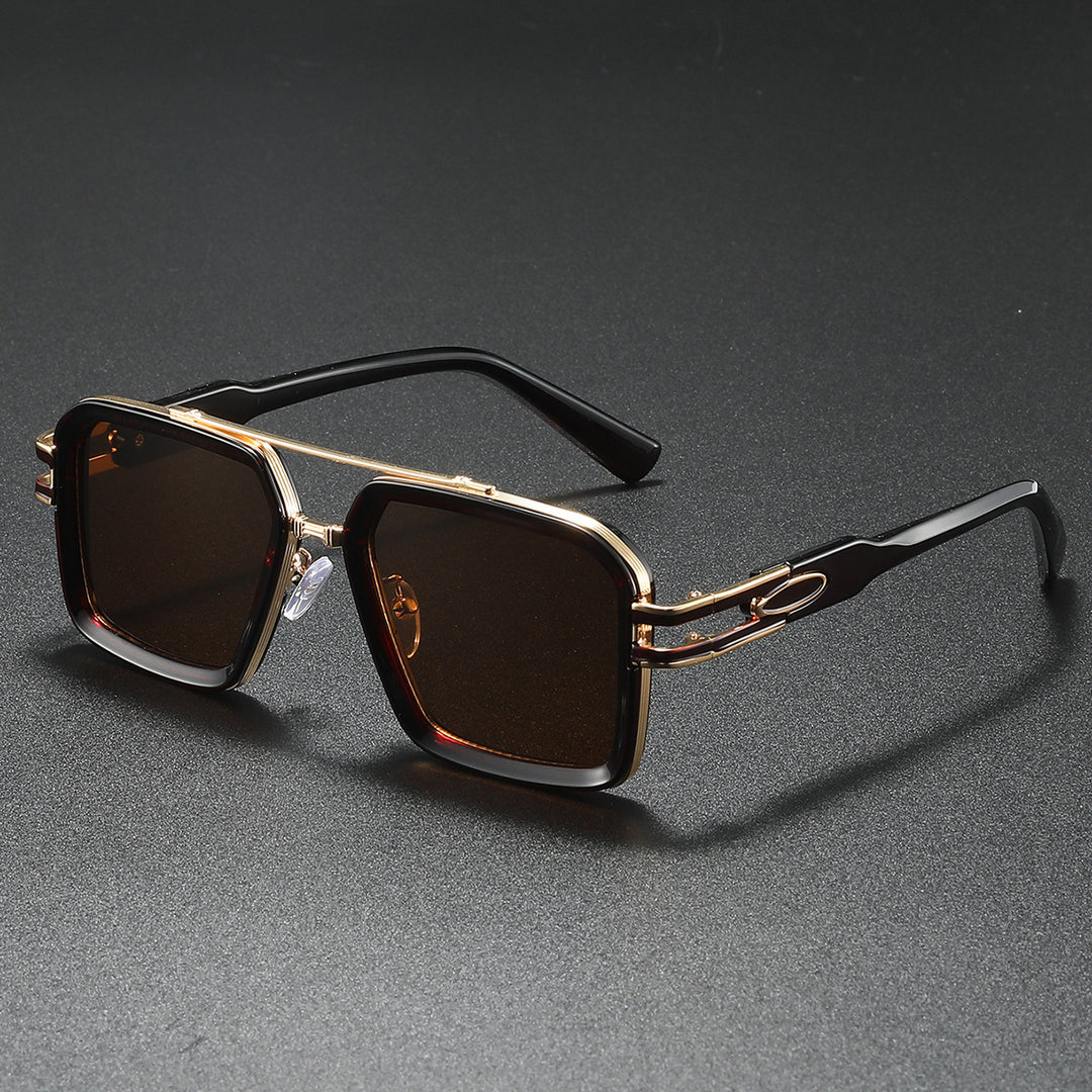 Dame moteriktig solbrille i moderne kantet design Luvikno