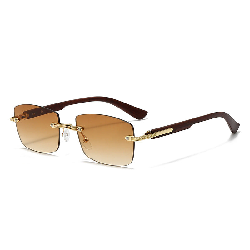 Dame moteriktig firkantet solbrille med elegante tre detaljer Luvikno