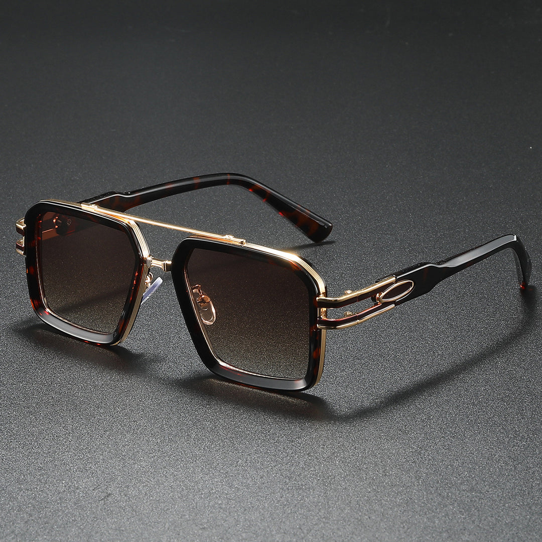 Dame moteriktig solbrille i moderne kantet design Luvikno
