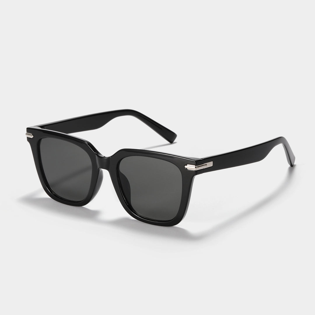 Dame moteriktig quadratisk solbrille med høykvalitets glass Luvikno