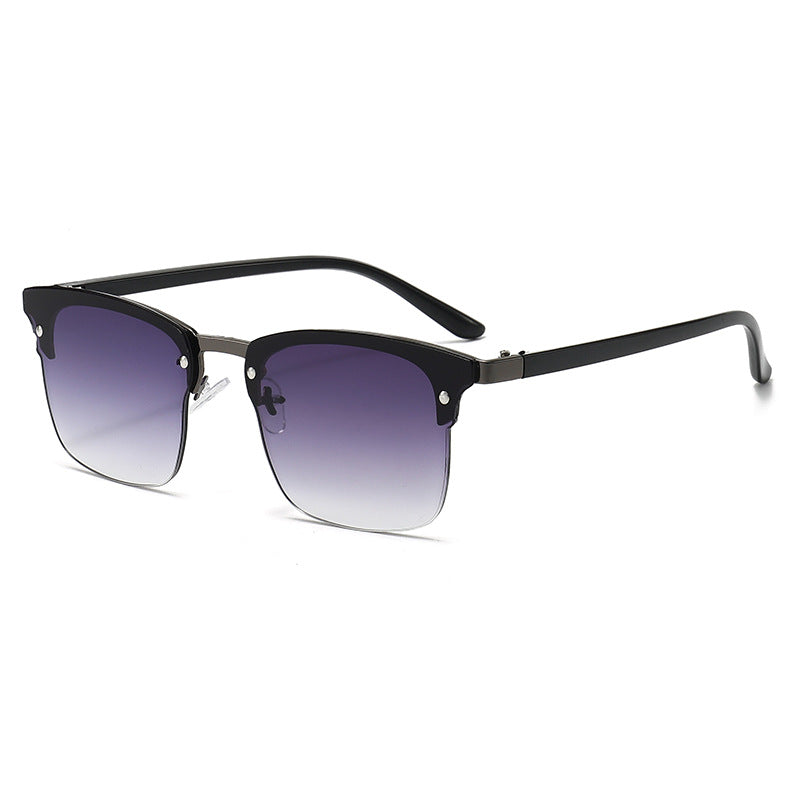Dame moteriktig kvadratisk solbrille med robust ramme Luvikno