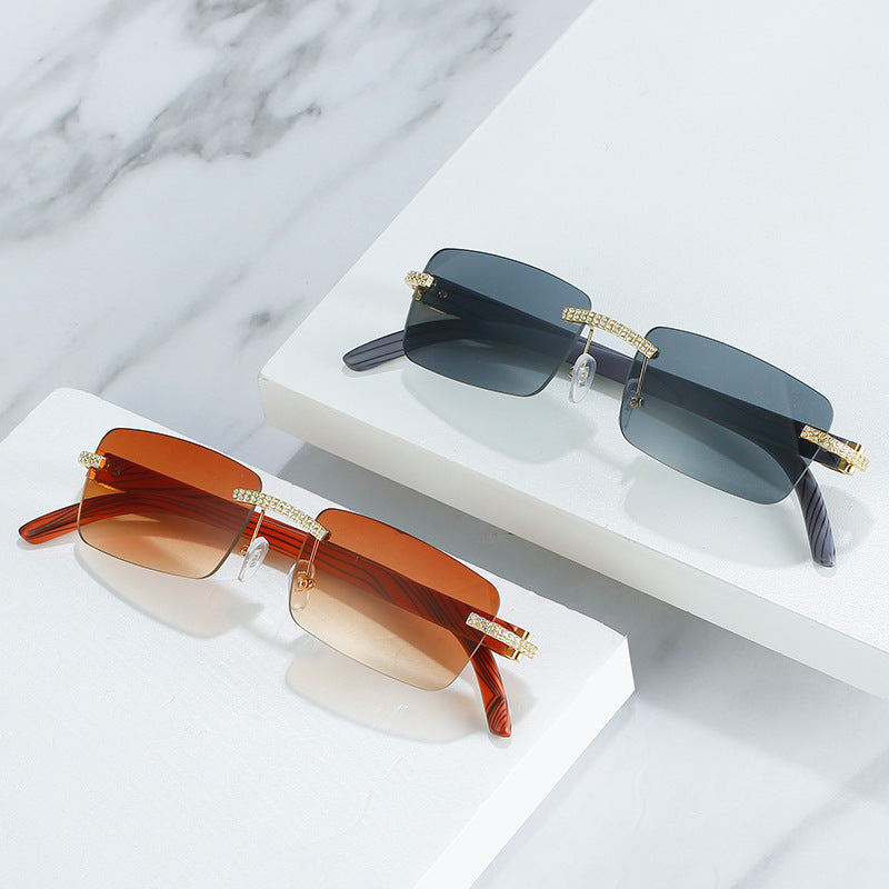 Dame elegant solbrille med unik ramme Luvikno
