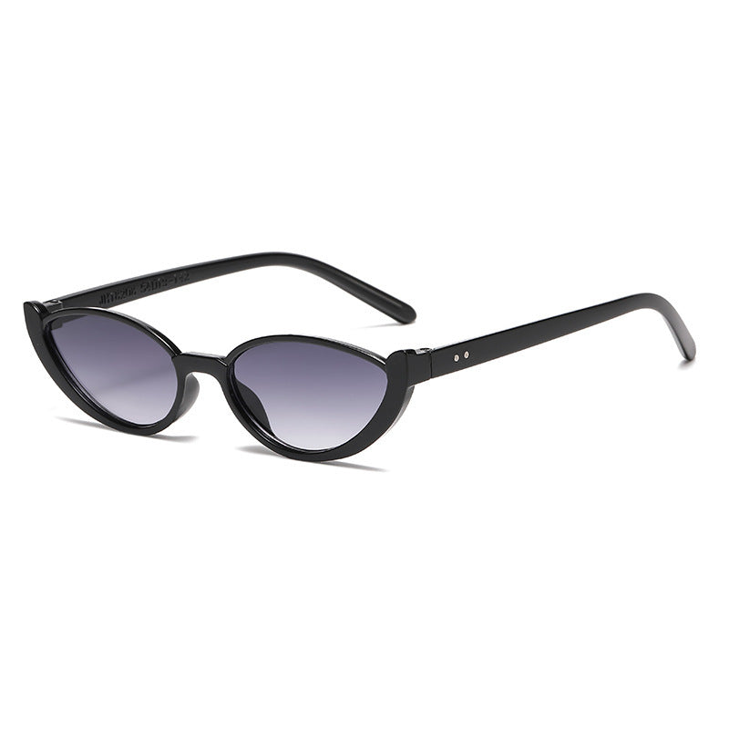 Dame elegant solbrille i stilfull kattøye-design Luvikno