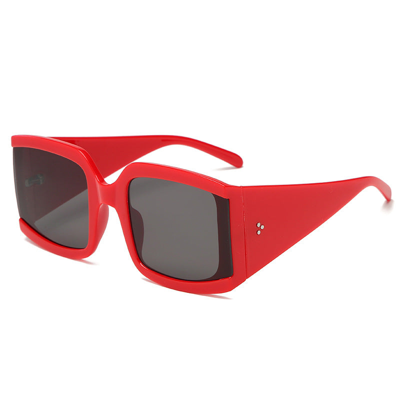 Dame oversized solbrille i moderne minimalistisk stil Luvikno