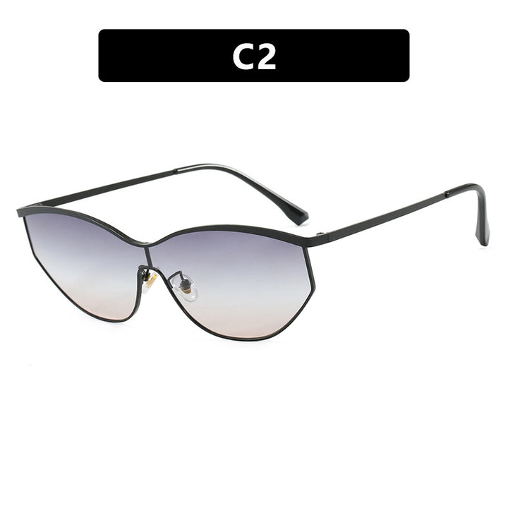Dame Cat-Eye solbrille i moderne design med beskyttende UV-filter Luvikno