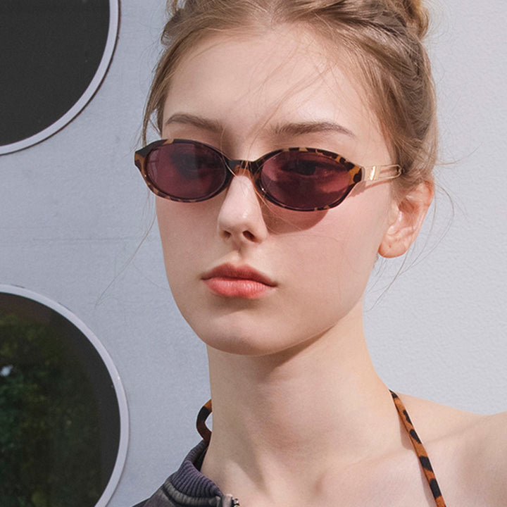 Dame moteriktig solbrille i elegant skilpadde mønster Luvikno