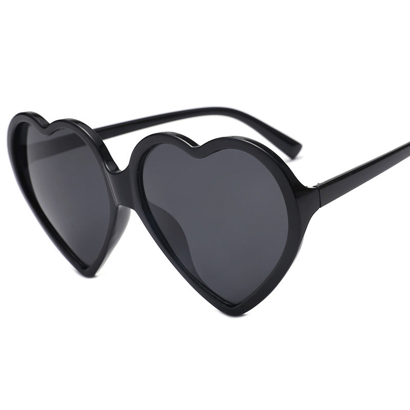 Dame hjerteformet solbrille med stilige rammer Luvikno