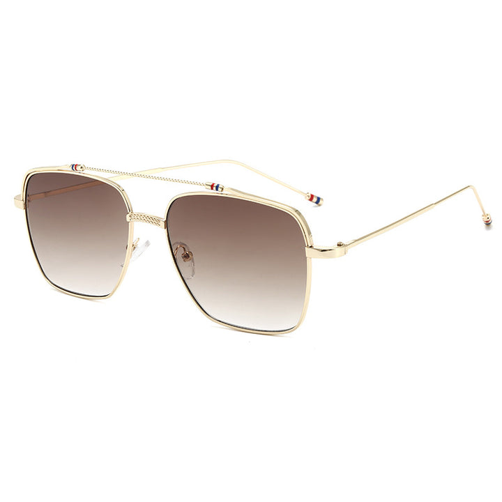 Dame moteriktig buet brille med smal metallramme Luvikno