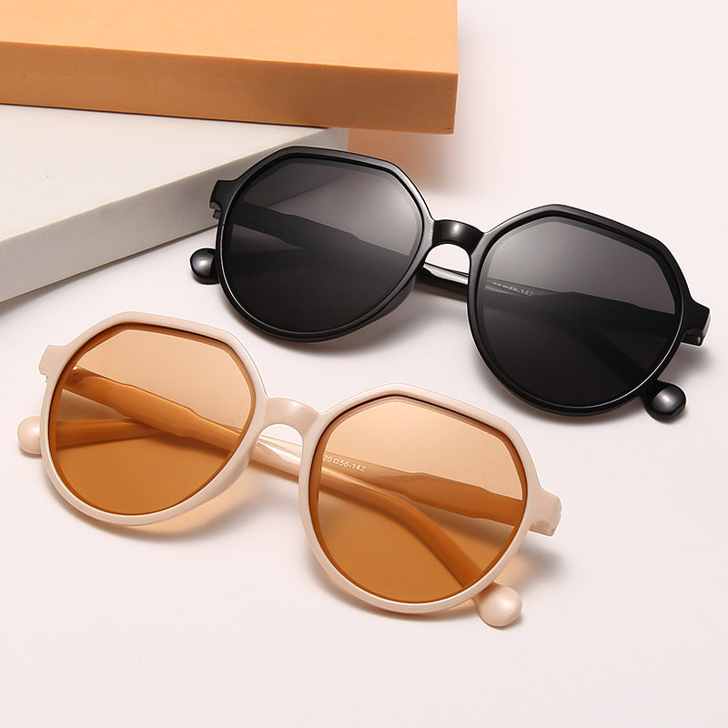 Dame moter solbrille med markant åttekant-design Luvikno