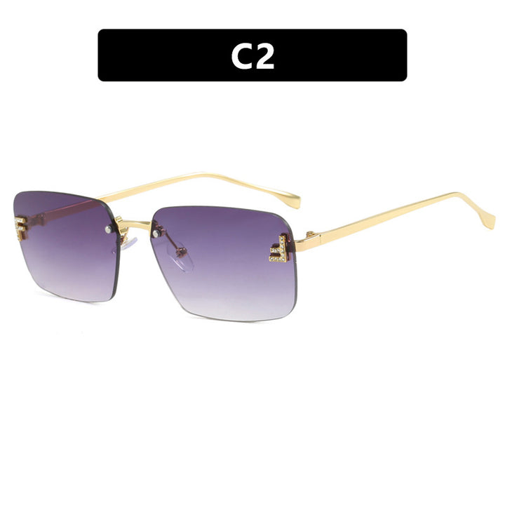 Dame kvadratisk solbrille med elegant gullramme og stilige linser Luvikno